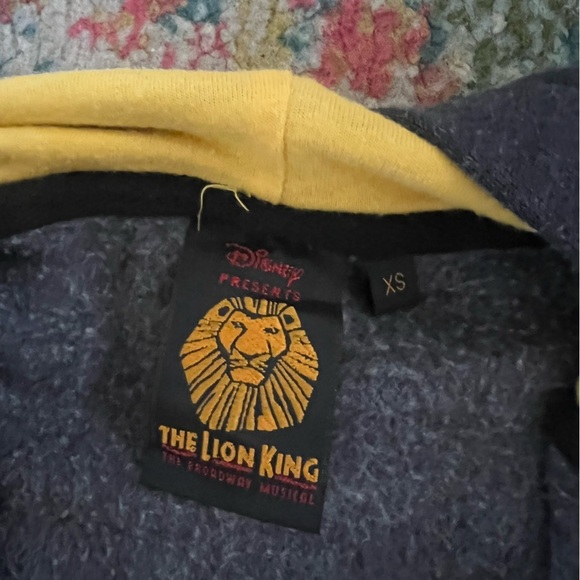 The lion king broadway show sweatshirt size XS - Picture 5 of 6
